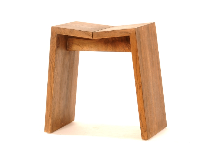 Tabouret Mezenc en bois de noyer