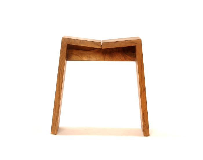 Tabouret Mezenc en bois de noyer