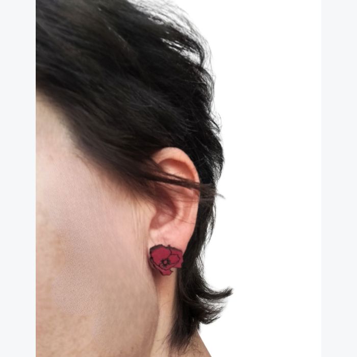 Boucles d’oreilles puces en cuir rouge coquelicot gravé au laser – acier inox hypoallergénique