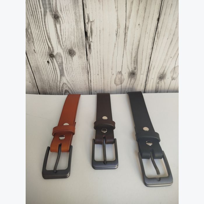 Ceinture artisanale en cuir de bovin noir 3 cm – tannage végétal, épaisseur 3 mm – boucle noir mat