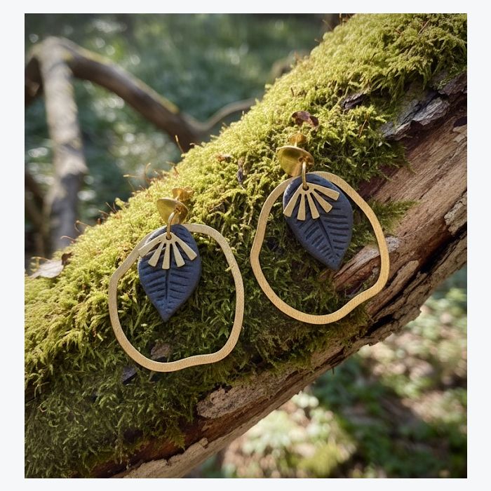 Boucles d’oreilles en porcelaine noire