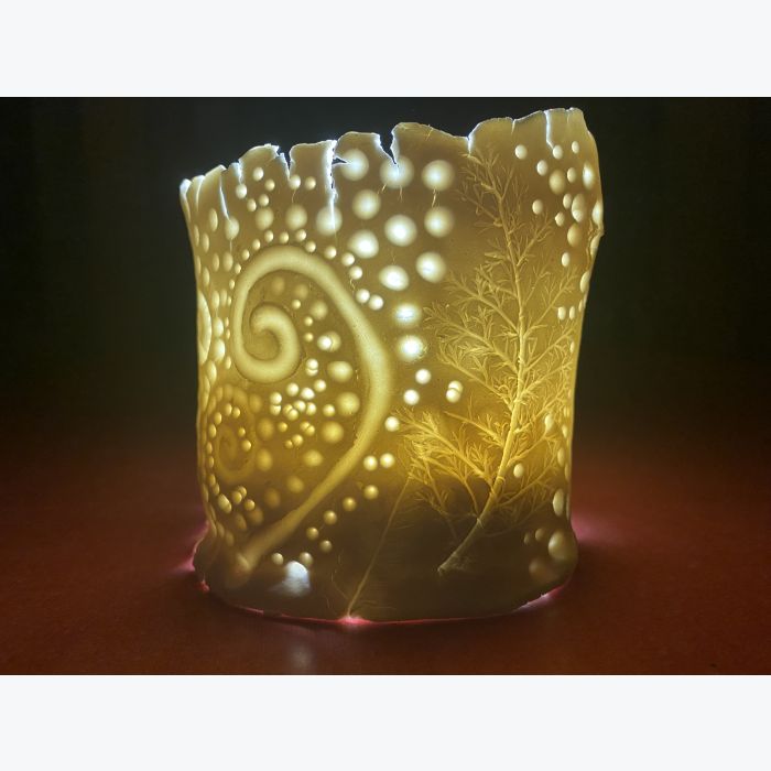 Photophores en porcelaine avec impressions de feuilles