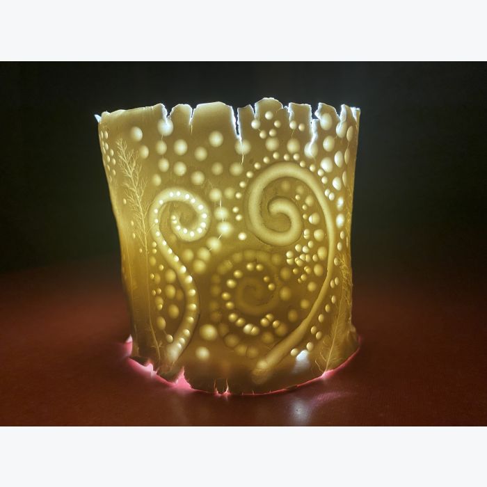 Photophores en porcelaine avec impressions de feuilles