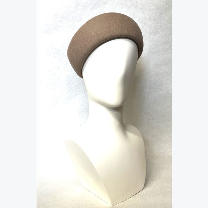 Lou, toque en feutre mérinos marron clair