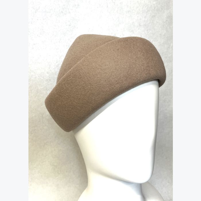 Lou, toque en feutre mérinos marron clair