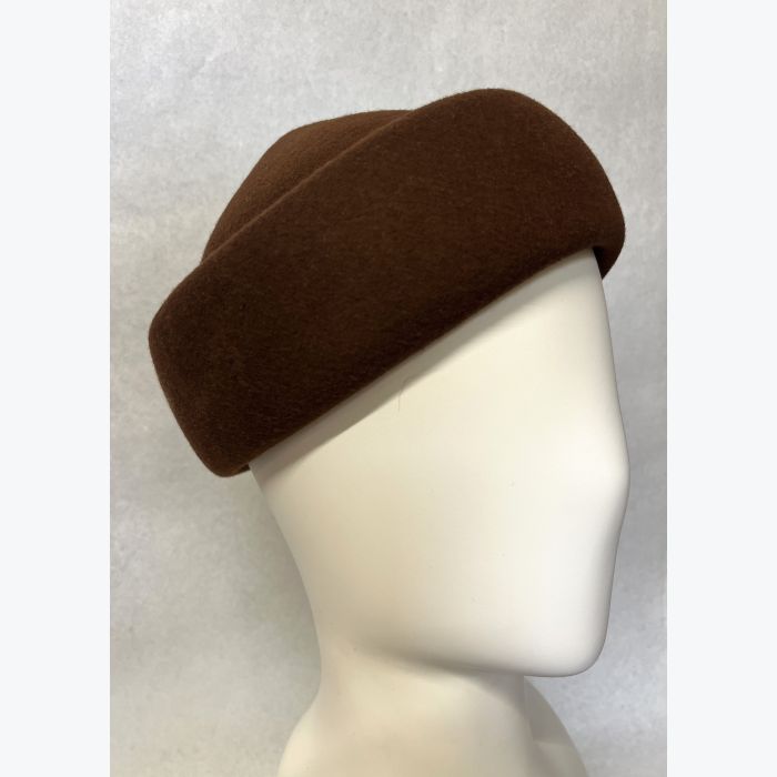 Lou, toque en feutre mérinos marron foncé