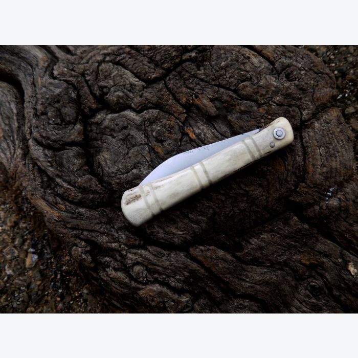 Couteau pliant 2 clous en bois de Chevreuil