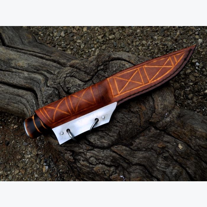 Couteau droit en Buis. Lame en Damas.