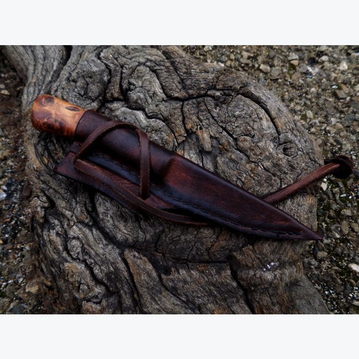 Petit Couteau droit en Cade et Laiton.