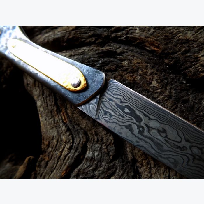 Couteau pliant 2 clous, lame damas & manche en Inox & Laiton