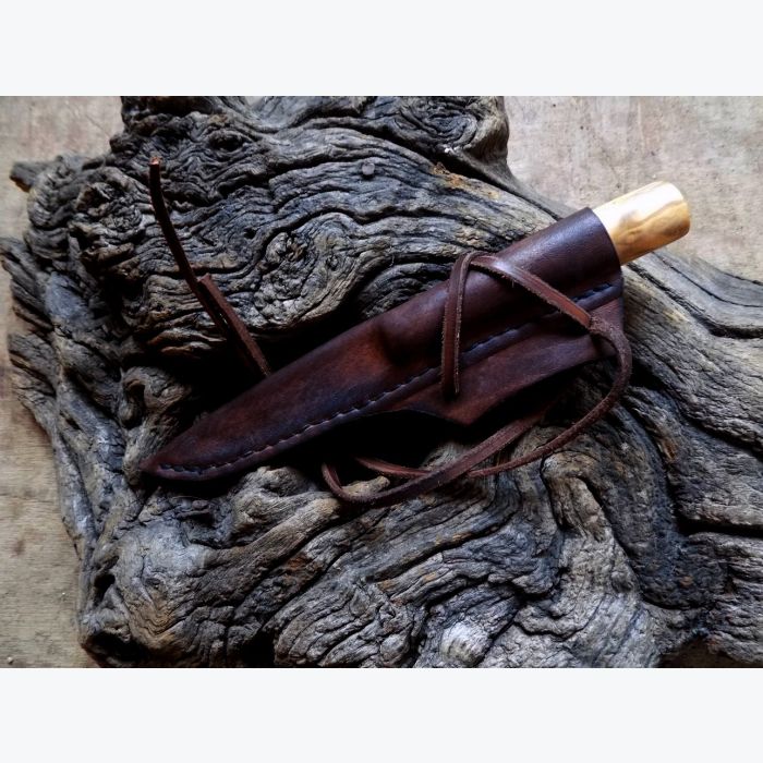 Petit Couteau droit en Buis et Cuivre, Lame gravée