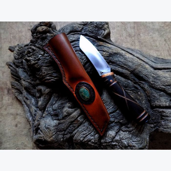 Couteau droit en Chêne Vert et Cuivre, Lame sandwich.