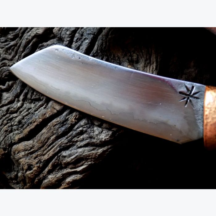 Couteau droit en Chêne Vert et Cuivre, Lame sandwich.