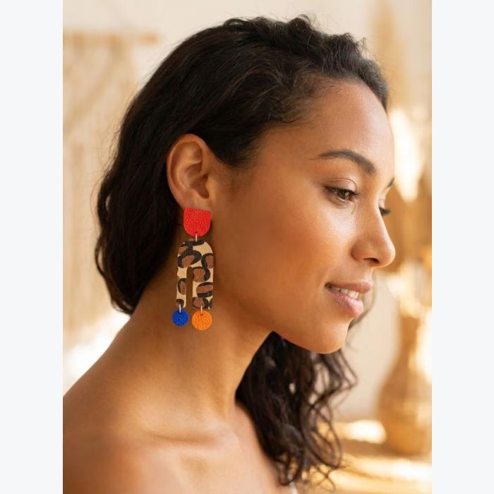 Grandes boucles d'oreilles Léopard colorées – INDISCRÈTES – Bijoux XXL légers en argile polymère – Fait main en France – Style Bohème Rock (Copie) (Copie)