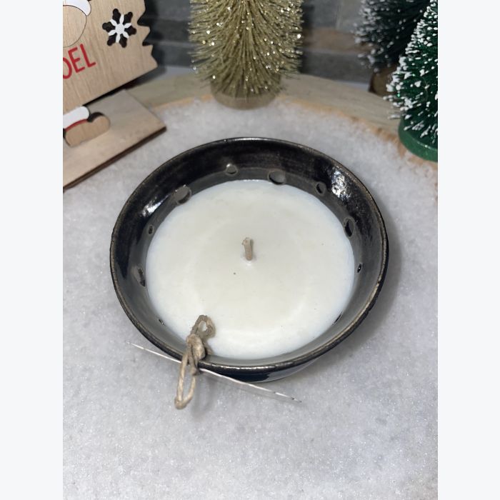 Bougie artisanale noire, parfumée senteur bois de rose