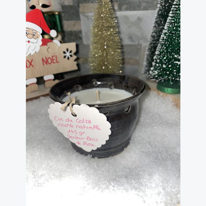 Bougie artisanale noire, parfumée senteur bois de rose