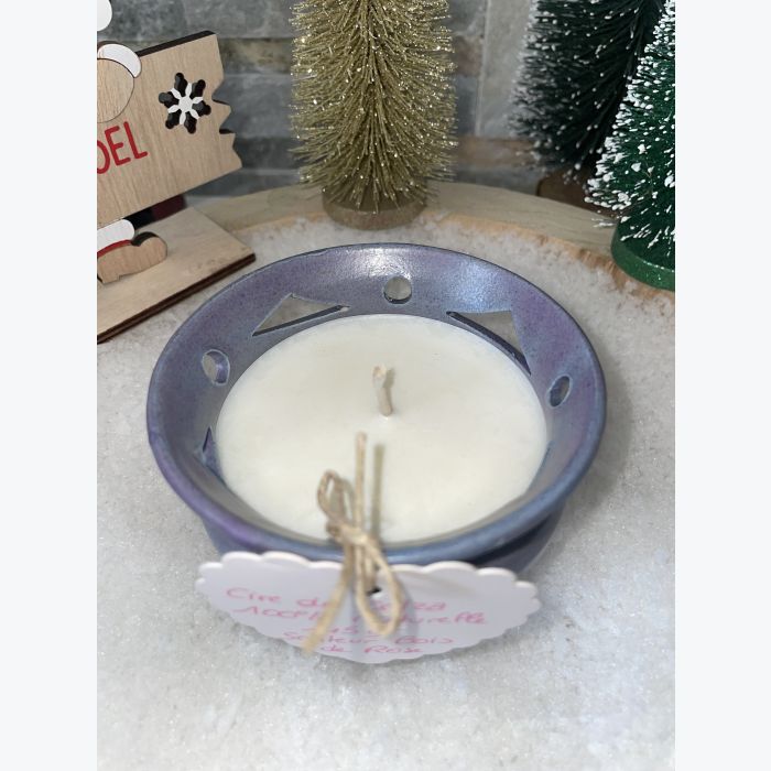 Bougie artisanale violette, parfumée senteur bois de rose
