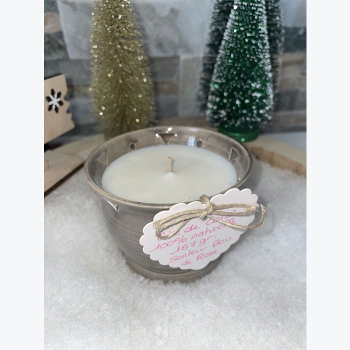 Bougie artisanale beige, parfumée senteur bois de rose
