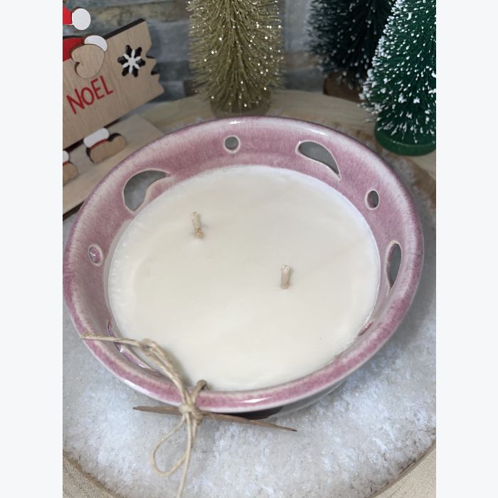 Bougie artisanale rose, parfumée senteur abricot romarin