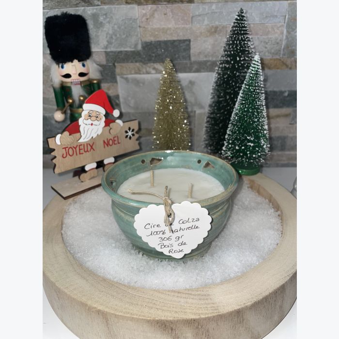 Bougie artisanale verte, parfumée senteur bois de rose