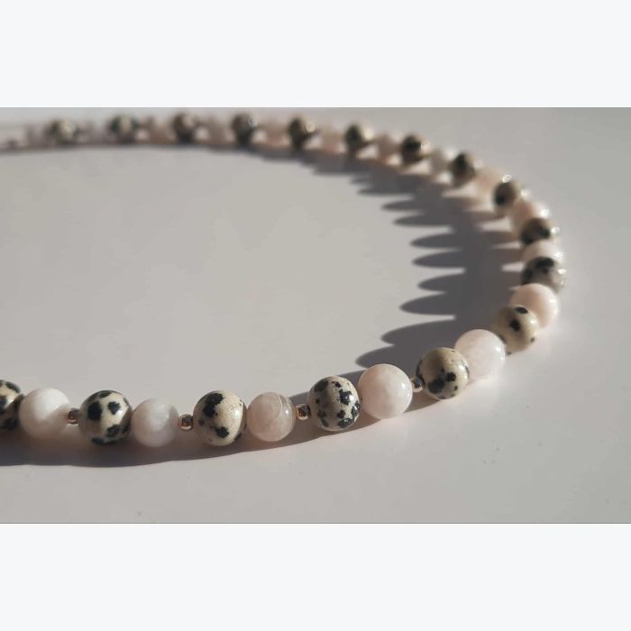 Collier en pierre de lune et jaspe dalmatien