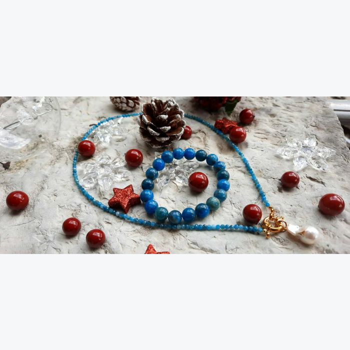 Collier en pierres naturelles d'apatite et en perle de nacre