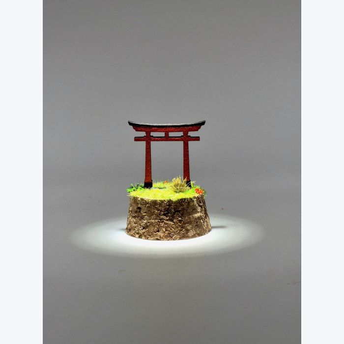 Mini Torii Japonais sous Cloche – Décoration Zen Artisanale