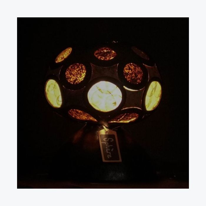 Sculpture Végétale Lumineuse à base de Calebasse "Sphère"