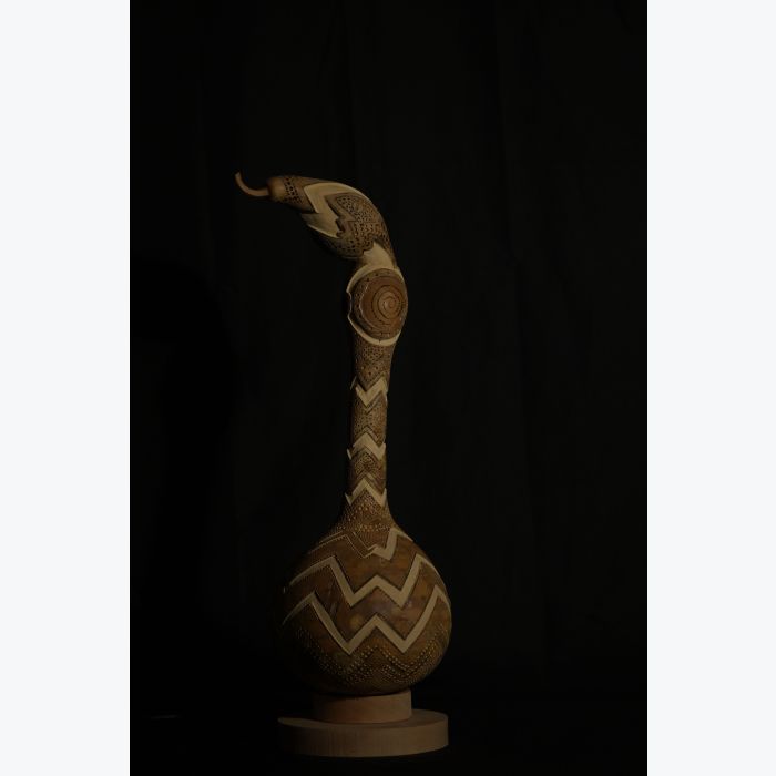 Sculpture Végétale Lumineuse à base de Calebasse "Cobra"