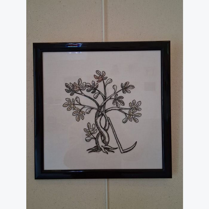 Broderie noire en soie et fil d'or - Persistances