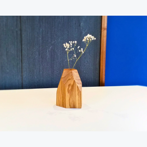 Soliflore en bois de châtaignier sculpté