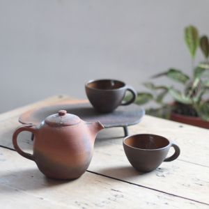 Tasse à thé en grès enfumé - ton sombre