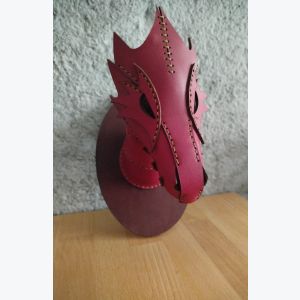 Tête de dragon en cuir rouge – Série limitée
