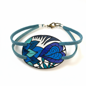 Bracelet dessiné sur polycarbonate motifs fleurs de sarong