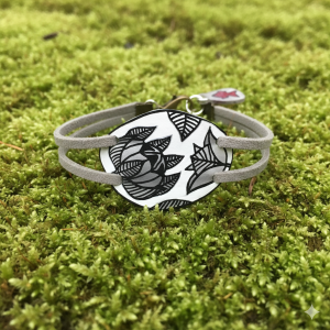 Bracelet dessiné sur polycarbonate motifs feuilles ou corail rouge