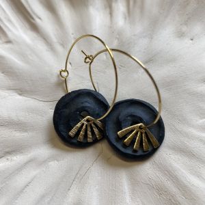Boucles d’oreilles en porcelaine noires