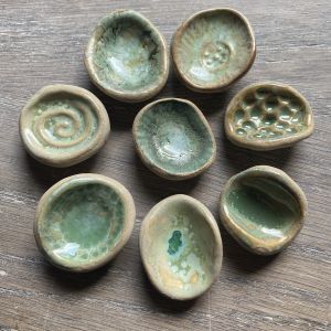 Worry stone ou pierres d’apaisement texturées ou lisses