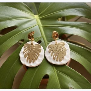 Boucles d’oreilles feuille de monstera en porcelaine blanche