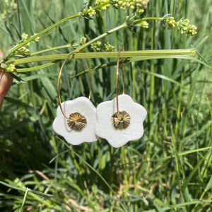 Créoles en porcelaine blanche