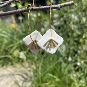 Créoles en porcelaine blanche