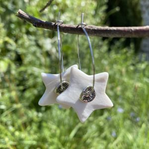 Créoles en porcelaine blanche