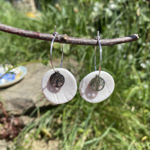 Créoles en porcelaine blanche