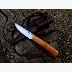 Petit Couteau droit en Cade et Laiton.