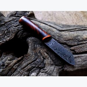 Couteau droit en Amandier et Cuivre. Lame en Damas torsadé.