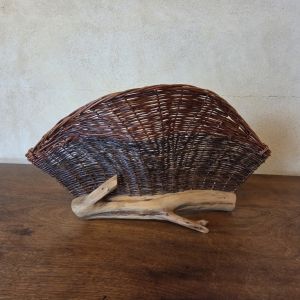 "Eventail" en osier brut sur bois de cade