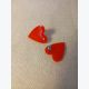 Boucles d’oreilles puces – Cœur rouge